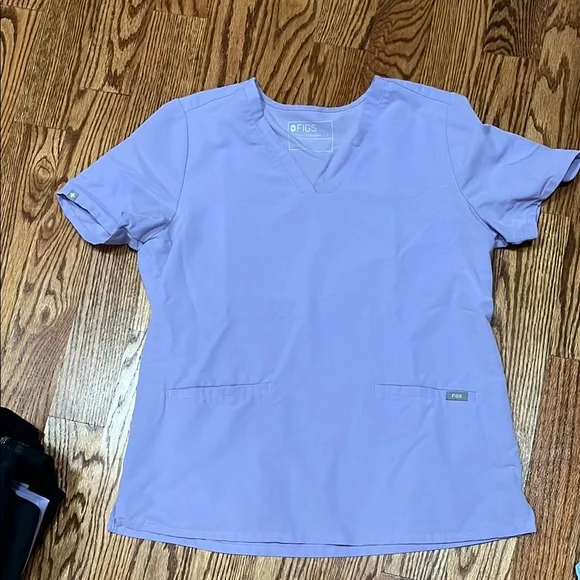 Figs lavender scrub top with Crew Neckline - Picture 1 of 1